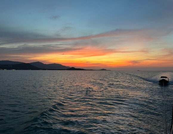 Samui Sunset Cruise and Dinner - Beautiful 3 Hour Experience